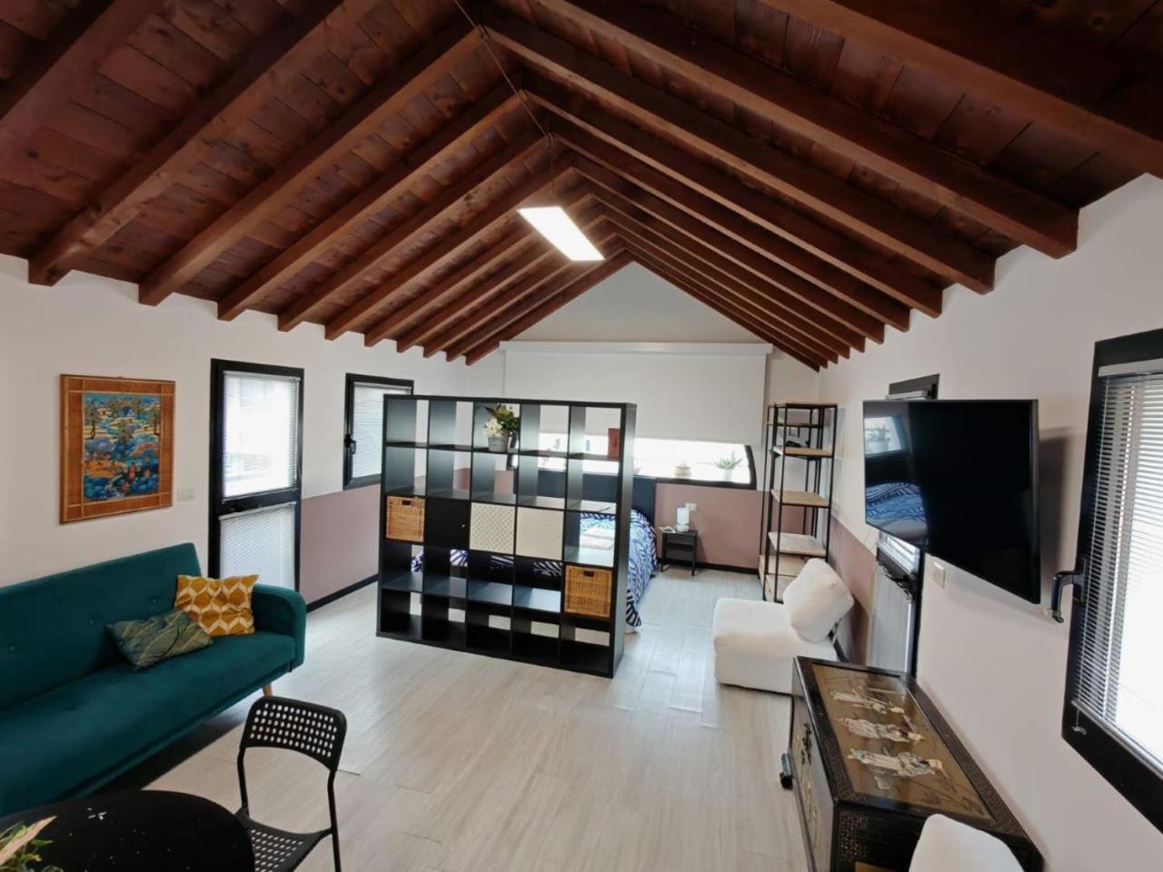 Appartamento Charming Loft 15m To